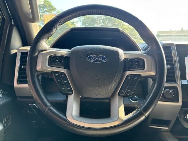 Pre-Owned 2019 Ford F150 SuperCrew Cab Lariat Pickup 4D 5 1/2 ft - photo - 30