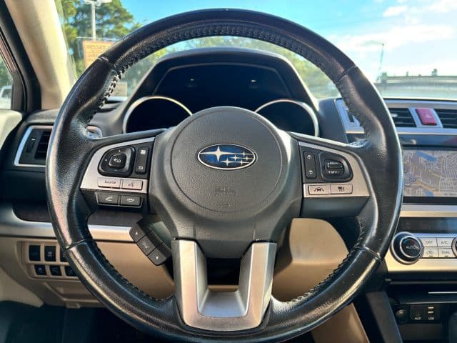 Pre-Owned 2017 Subaru Outback 3.6R Limited Wagon 4D - photo - 32