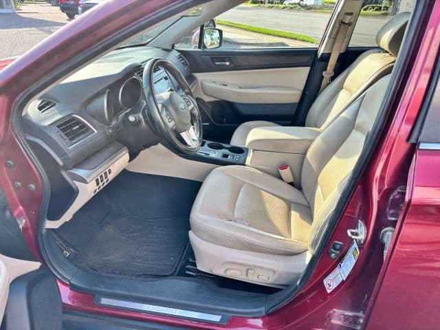 Pre-Owned 2017 Subaru Outback 3.6R Limited Wagon 4D - photo - 12