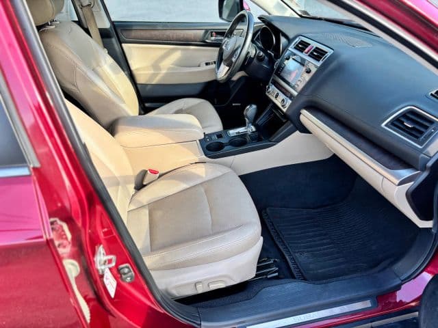 Pre-Owned 2017 Subaru Outback 3.6R Limited Wagon 4D - photo - 16