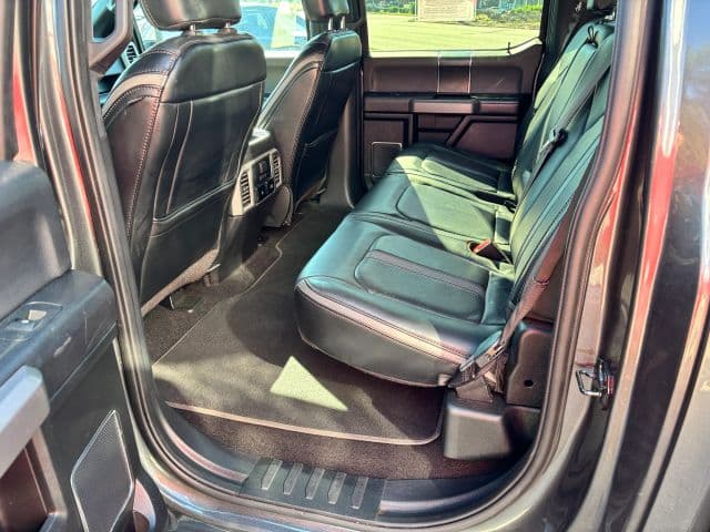 Pre-Owned 2019 Ford F150 SuperCrew Cab Platinum Pickup 4D 5 1/2 ft - photo - 16