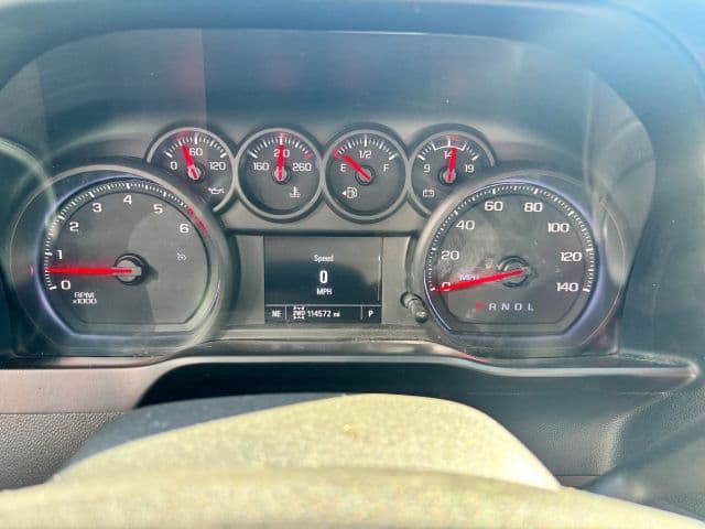 Pre-Owned 2020 Chevrolet Silverado 1500 Crew Cab Custom Trail Boss Pickup 4D 5 3/4 ft - photo - 30
