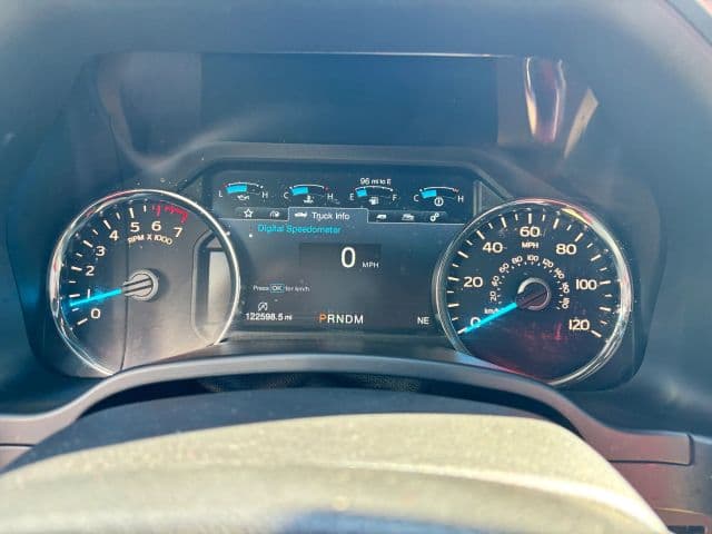 Pre-Owned 2019 Ford F150 SuperCrew Cab Platinum Pickup 4D 5 1/2 ft - photo - 34