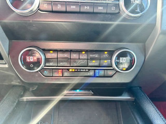 Pre-Owned 2021 Ford Expedition XLT Sport Utility 4D - photo - 28