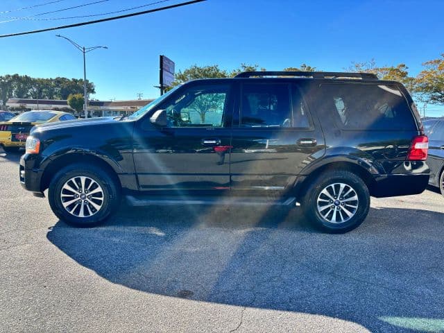 Pre-Owned 2016 Ford Expedition XLT Sport Utility 4D - photo - 5