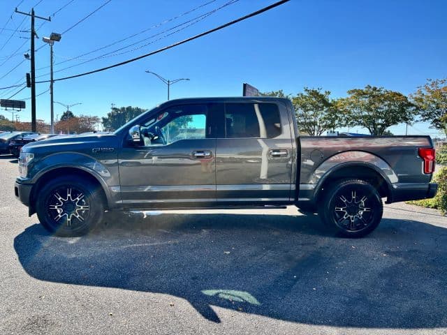 Pre-Owned 2019 Ford F150 SuperCrew Cab Platinum Pickup 4D 5 1/2 ft - photo - 6
