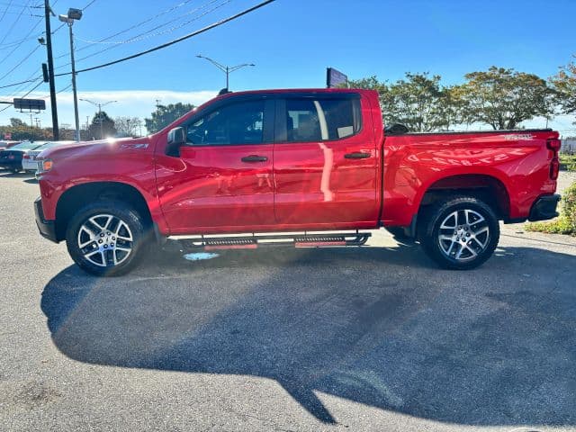 Pre-Owned 2020 Chevrolet Silverado 1500 Crew Cab Custom Trail Boss Pickup 4D 5 3/4 ft - photo - 5