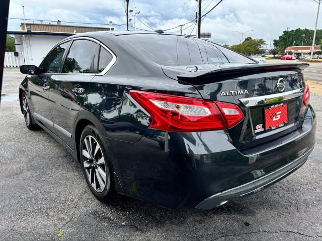 2017 Nissan Altima 2.5 SV Sedan 4D Photo in Virginia Beach VA 23462