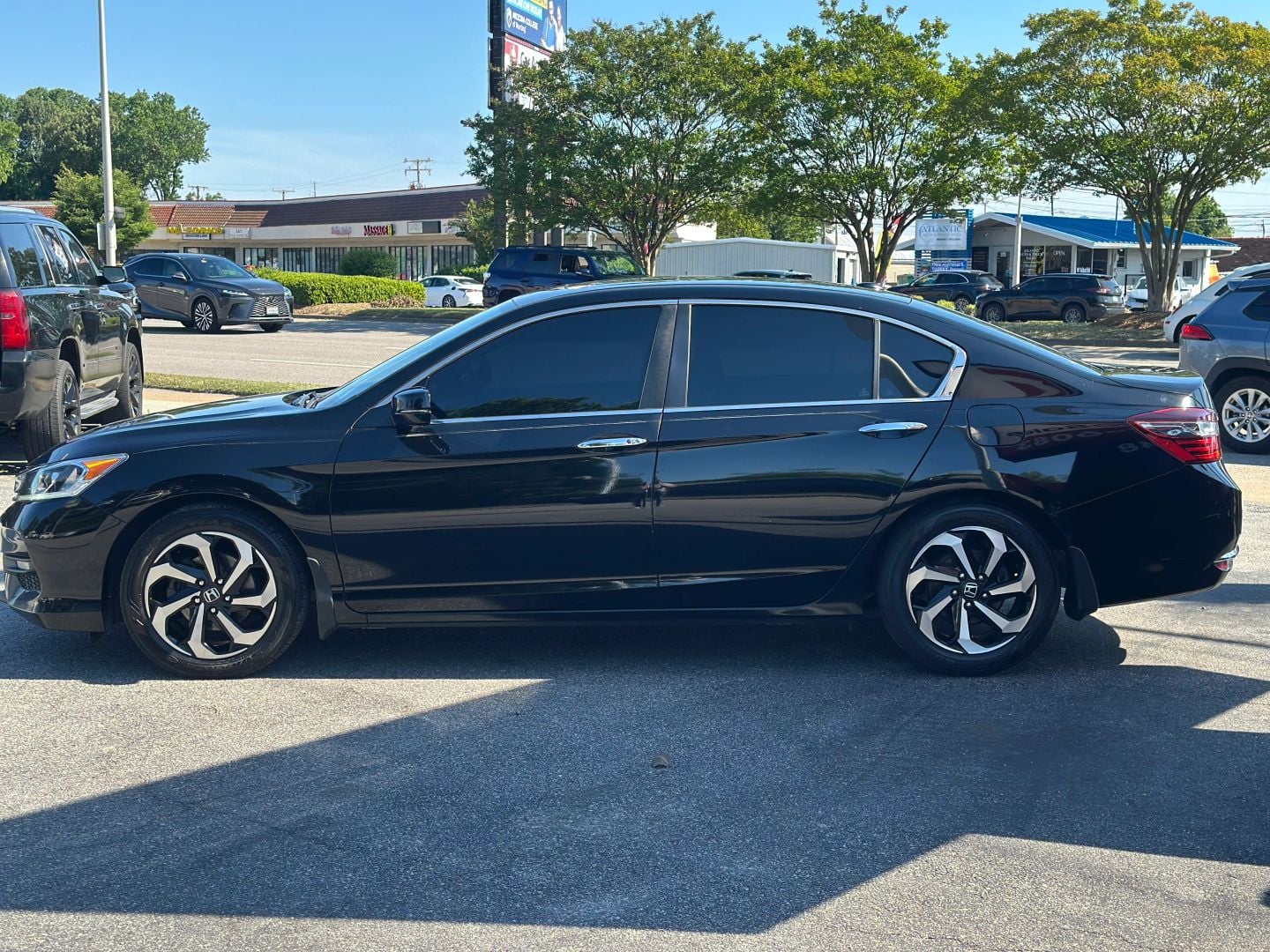 2017 HONDA ACCORD EX W/HONDA SENSING SEDAN 4D Photo in Virginia Beach, VA 23462