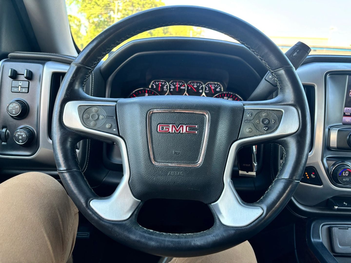 Pre-Owned 2016 GMC SIERRA 1500 CREW CAB SLT PICKUP 4D 5 3/4 FT - photo - 25