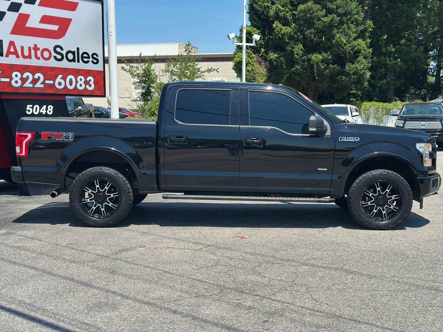 Pre-Owned 2017 FORD F150 SUPERCREW CAB XLT PICKUP 4D 5 1/2 FT - photo - 1