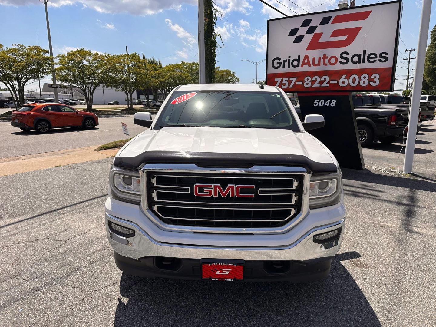 Pre-Owned 2017 GMC SIERRA 1500 DOUBLE CAB SLE PICKUP 4D 6 1/2 FT - photo - 8