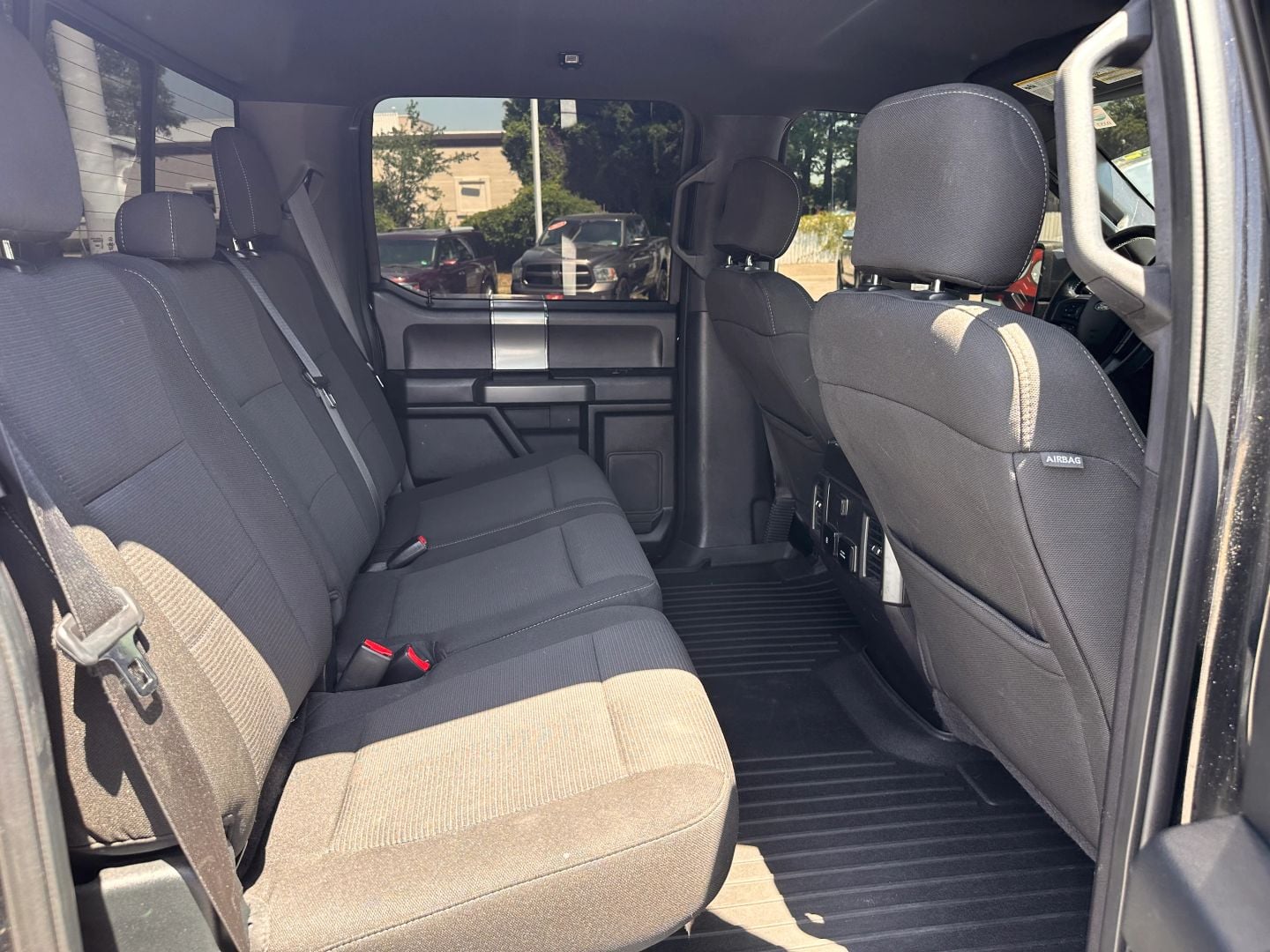 Pre-Owned 2017 FORD F150 SUPERCREW CAB XLT PICKUP 4D 5 1/2 FT - photo - 14