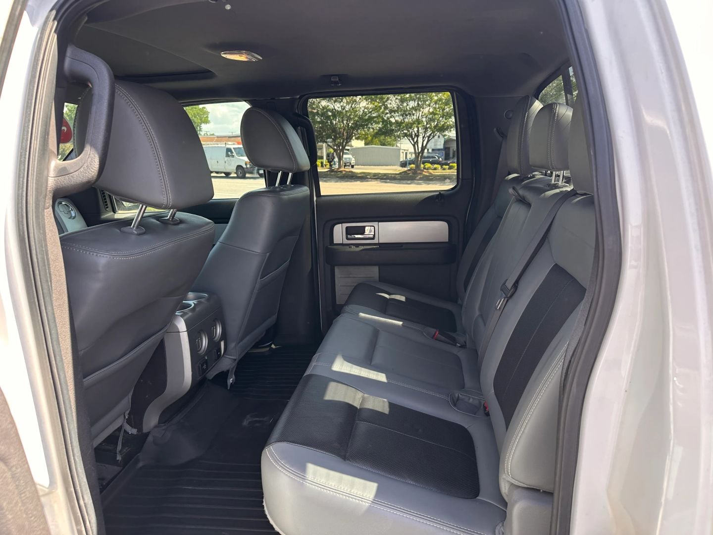 Pre-Owned 2011 FORD F150 SUPERCREW CAB LARIAT LIMITED PICKUP 4D 5 1/2 FT - photo - 13