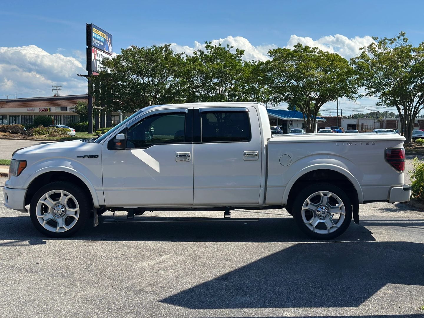 Pre-Owned 2011 FORD F150 SUPERCREW CAB LARIAT LIMITED PICKUP 4D 5 1/2 FT - photo - 6