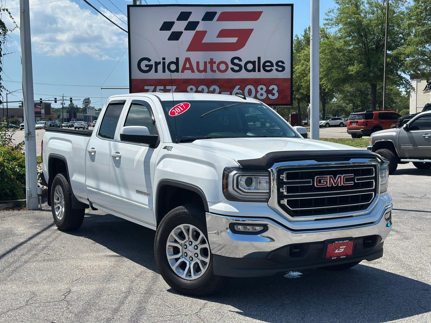 Pre-Owned 2017 GMC SIERRA 1500 DOUBLE CAB SLE PICKUP 4D 6 1/2 FT - photo - 0