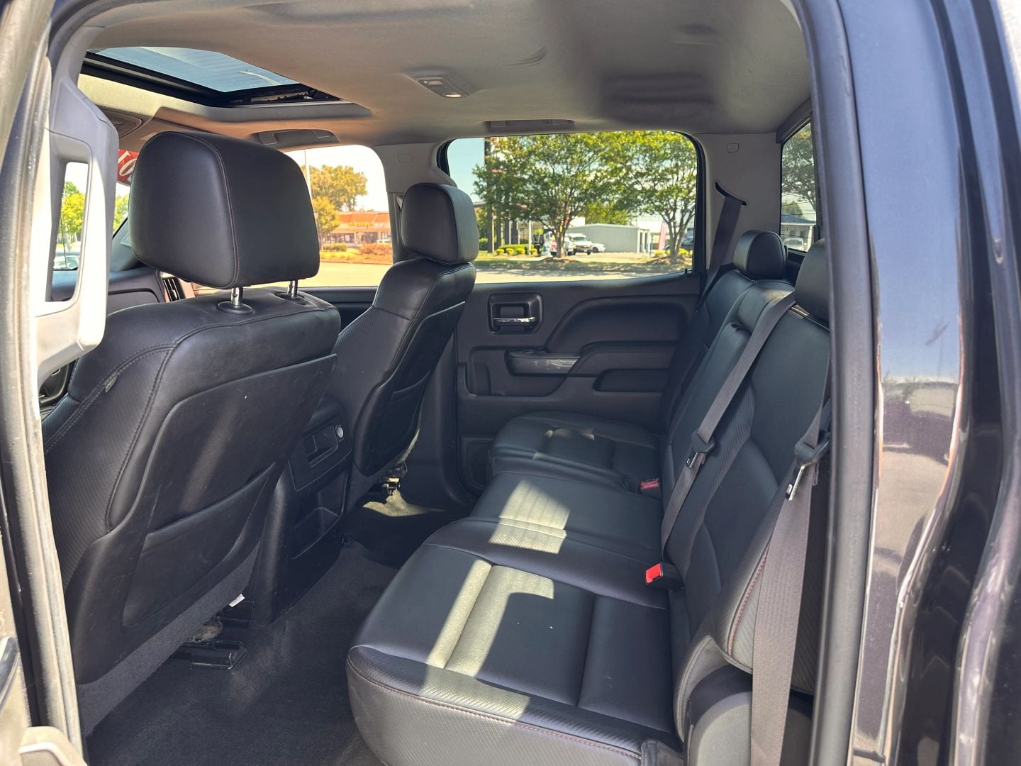 Pre-Owned 2015 GMC SIERRA 1500 CREW CAB SLT PICKUP 4D 5 3/4 FT - photo - 17