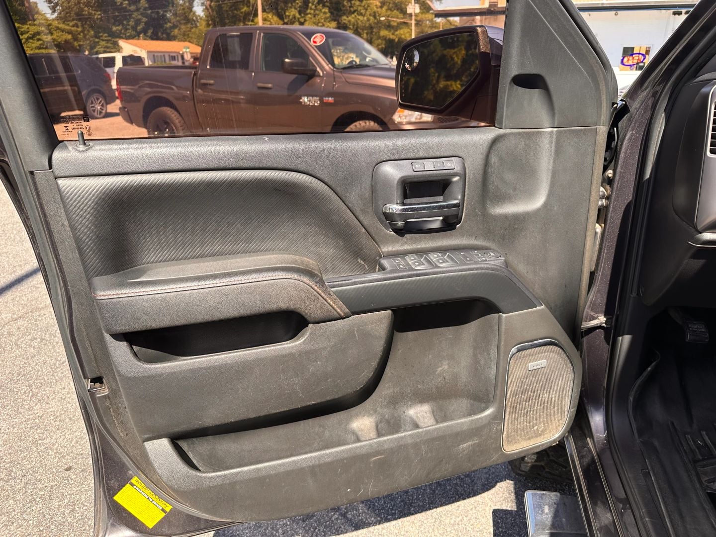 Pre-Owned 2015 GMC SIERRA 1500 CREW CAB SLT PICKUP 4D 5 3/4 FT - photo - 16