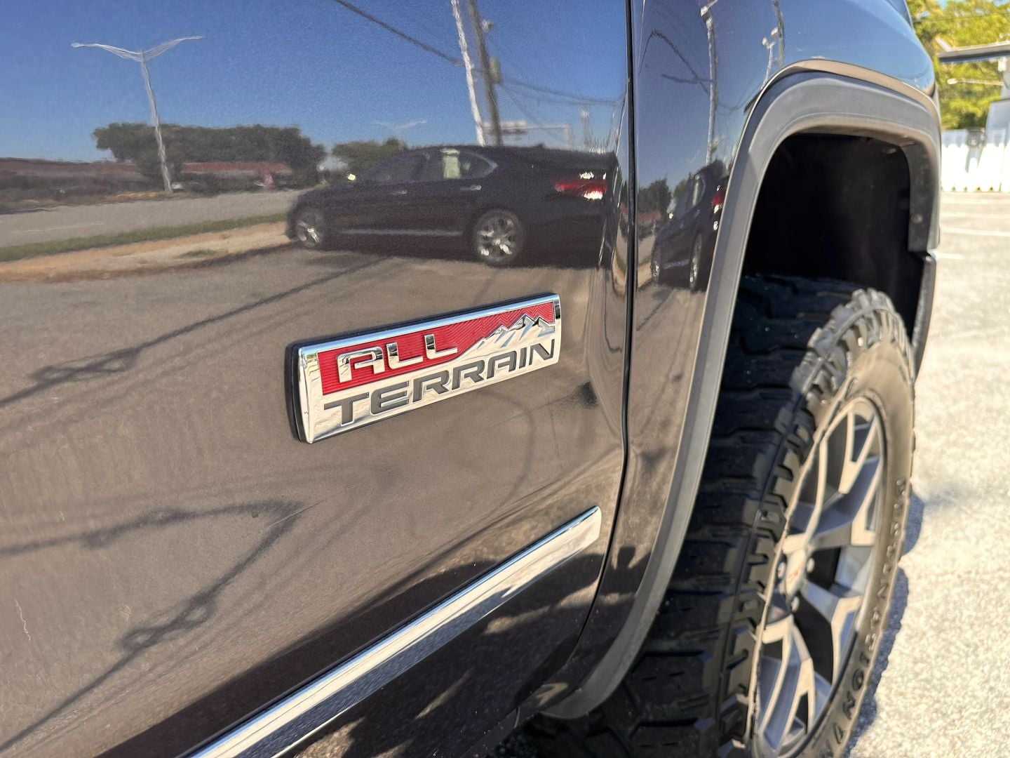 Pre-Owned 2015 GMC SIERRA 1500 CREW CAB SLT PICKUP 4D 5 3/4 FT - photo - 10