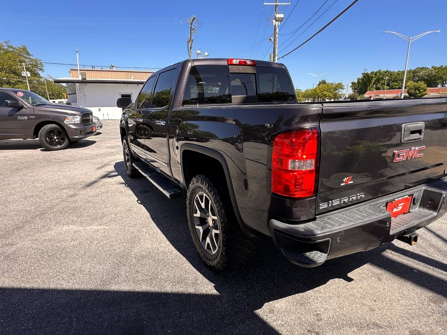 Pre-Owned 2015 GMC SIERRA 1500 CREW CAB SLT PICKUP 4D 5 3/4 FT - photo - 5