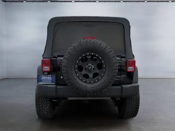 Pre-Owned 2017 Jeep Wrangler Unlimited Sport SUV 4D - photo - 6