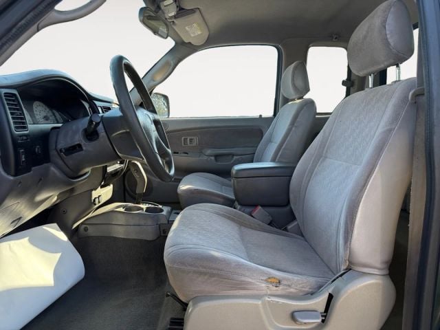 Pre-Owned 2002 Toyota Tacoma XtraCab PreRunner Pickup - photo - 7