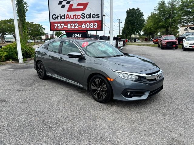 Pre-Owned 2018 Honda Civic EX Hatchback 4D - photo - 1