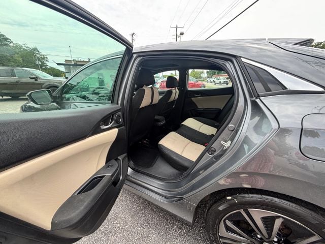 Pre-Owned 2018 Honda Civic EX Hatchback 4D - photo - 13