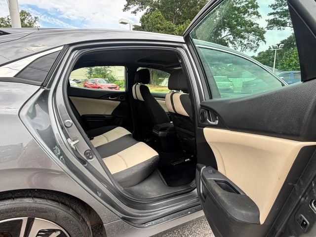 Pre-Owned 2018 Honda Civic EX Hatchback 4D - photo - 15