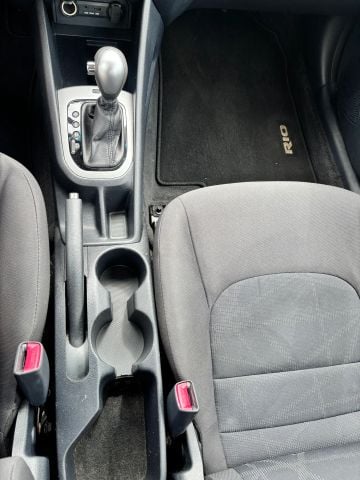 Pre-Owned 2015 Kia Rio LX Sedan 4D - photo - 20