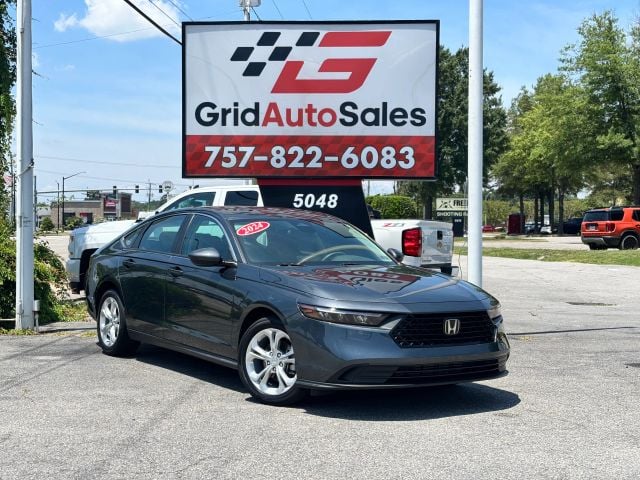 Pre-Owned 2024 Honda Accord LX Sedan 4D - photo - 0