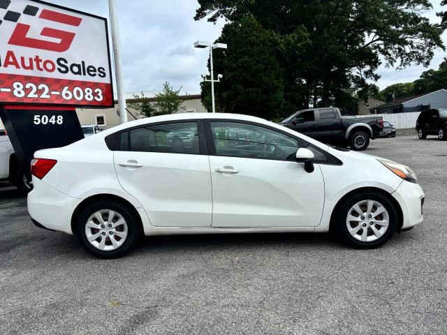 Pre-Owned 2015 Kia Rio LX Sedan 4D - photo - 1