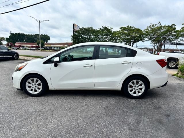 Pre-Owned 2015 Kia Rio LX Sedan 4D - photo - 5