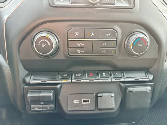 Pre-Owned 2021 Chevrolet Silverado 1500 Crew Cab Custom Pickup 4D 5 3/4 ft - photo - 20