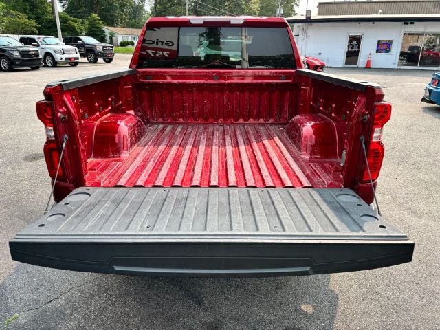 Pre-Owned 2021 Chevrolet Silverado 1500 Crew Cab Custom Pickup 4D 5 3/4 ft - photo - 5
