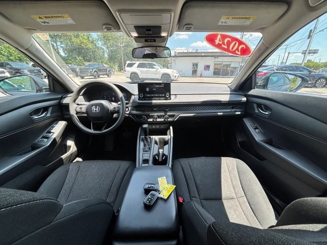 Pre-Owned 2024 Honda Accord LX Sedan 4D - photo - 15