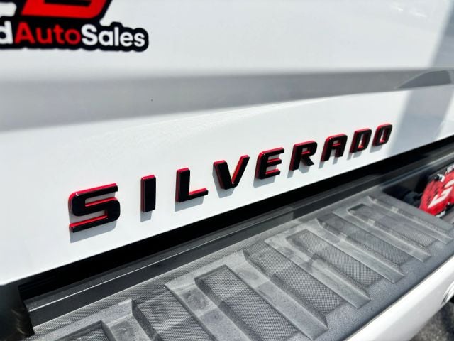 Pre-Owned 2018 Chevrolet Silverado 1500 Crew Cab Z71 LTZ Pickup 4D 5 3/4 ft - photo - 10