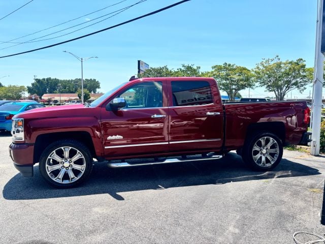 Pre-Owned 2017 Chevrolet Silverado 1500 Crew Cab High Country Pickup 4D 5 3/4 ft - photo - 6