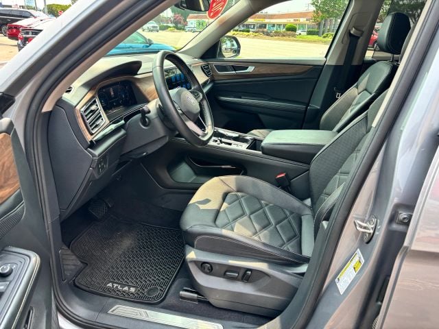 Pre-Owned 2024 Volkswagen Atlas SE 4MOTION w/Tech Pkg Sport Utility 4D - photo - 9