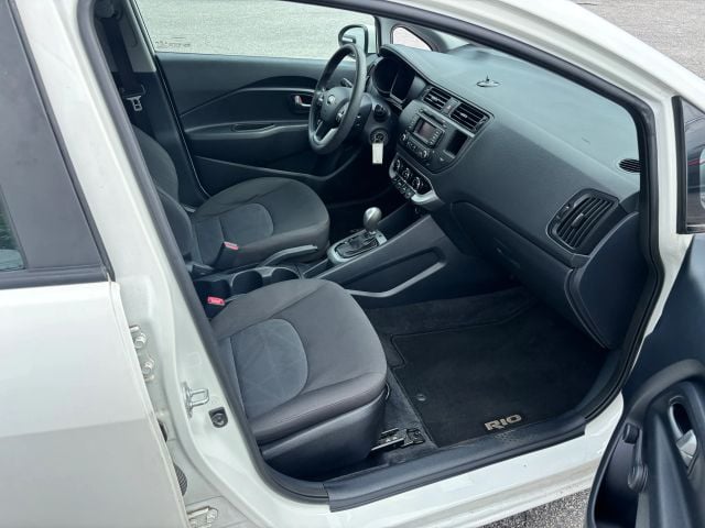Pre-Owned 2015 Kia Rio LX Sedan 4D - photo - 12