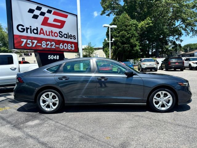 Pre-Owned 2024 Honda Accord LX Sedan 4D - photo - 1