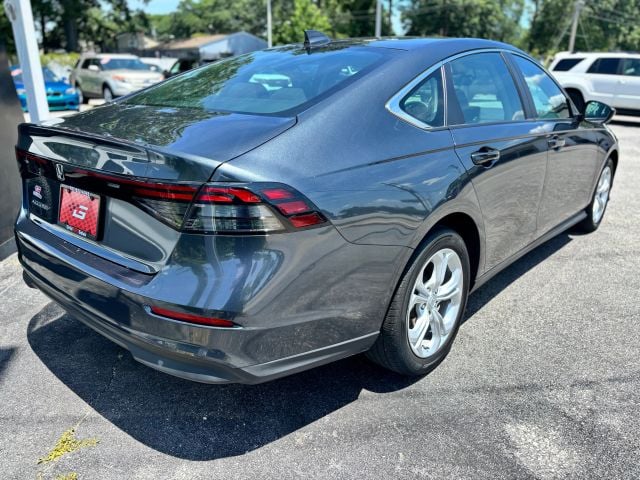 Pre-Owned 2024 Honda Accord LX Sedan 4D - photo - 2