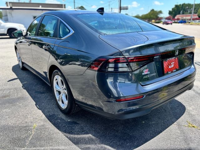 Pre-Owned 2024 Honda Accord LX Sedan 4D - photo - 4
