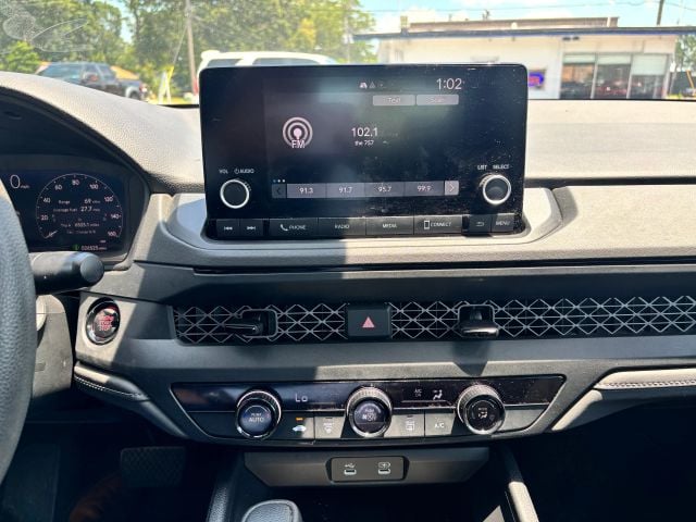 Pre-Owned 2024 Honda Accord LX Sedan 4D - photo - 16