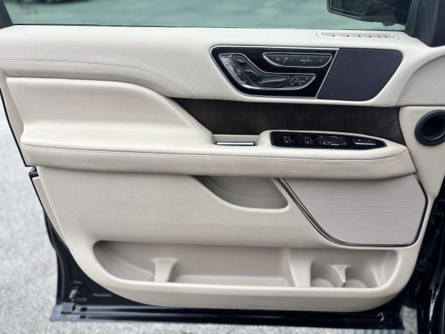 Pre-Owned 2019 Lincoln Navigator Select Sport Utility 4D - photo - 14