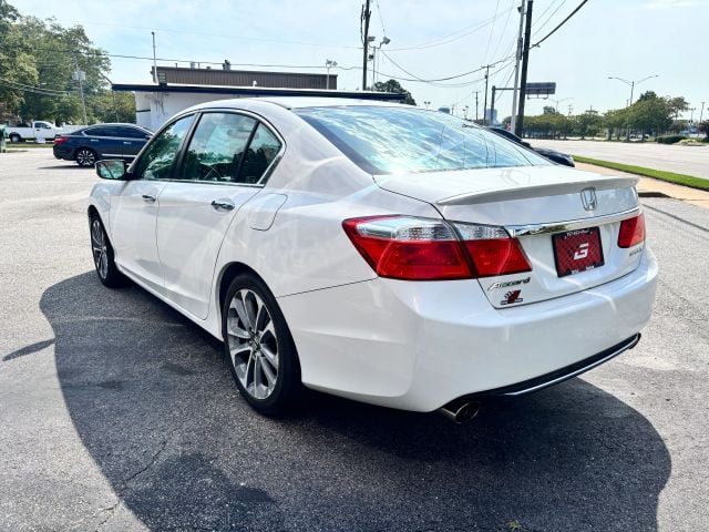 Pre-Owned 2015 Honda Accord Sport Sedan 4D - photo - 3
