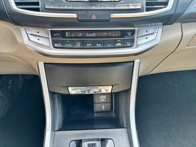 Pre-Owned 2014 Honda Accord LX Sedan 4D - photo - 19