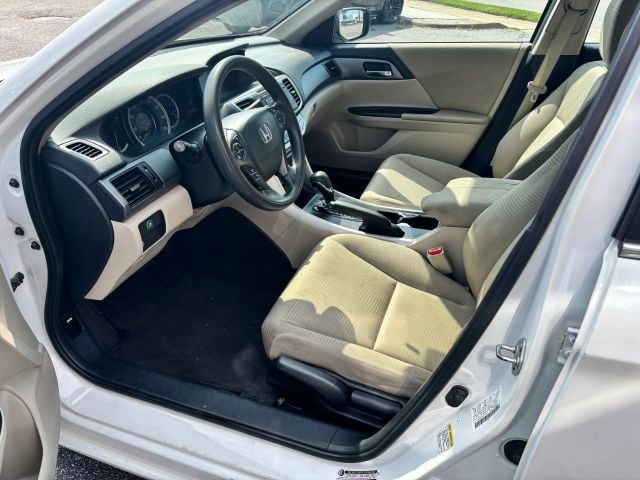 Pre-Owned 2014 Honda Accord LX Sedan 4D - photo - 10