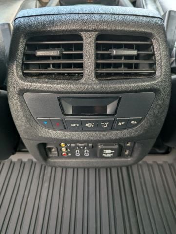Pre-Owned 2017 Honda Pilot Touring Sport Utility 4D - photo - 17