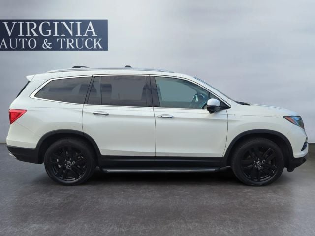 Pre-Owned 2017 Honda Pilot Touring Sport Utility 4D - photo - 6